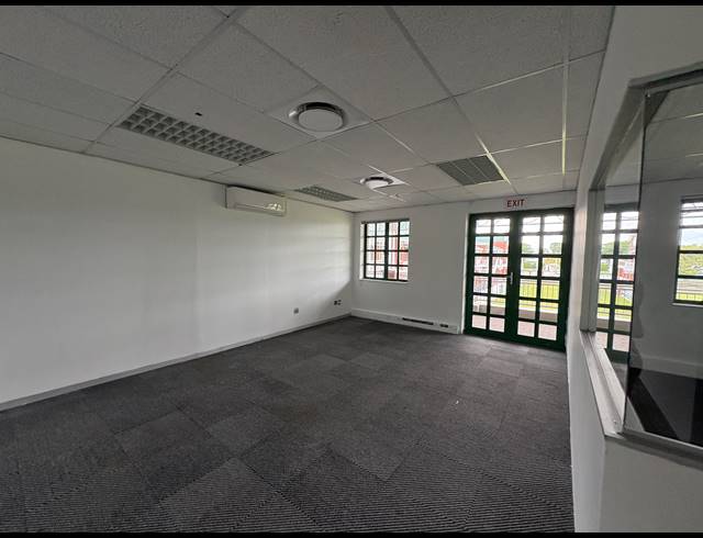 232M² OFFICE TO LET IN CLAREMONT